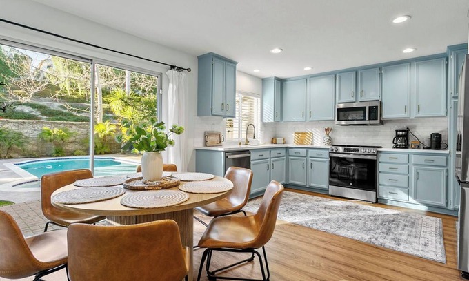 Aliso Viejo House | Stunning 4-Bedroom Pool House in lovely Aliso Viejo with WiFi close to beach