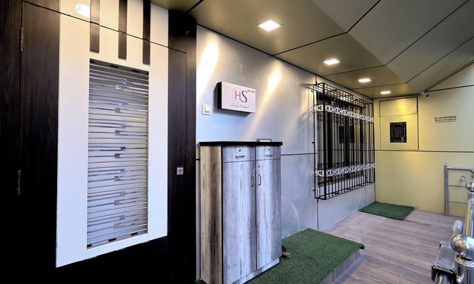 Borivali West House | Stunning 4 Bedroom Villa for large groups