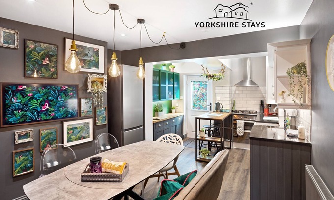 Harrogate City Centre House | Stunning 4Bed Townhouse by HIC & Trendy Kings Quarter