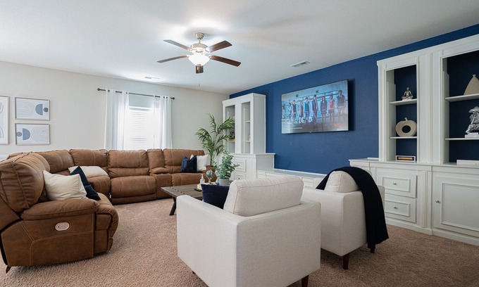 Charlotte House | Stunning 5 BD Home away from Home! 15 min to uptown