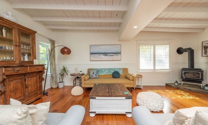 Southampton House | Stunning 5-Bedroom Historic Home in Southampton - steps to the beach!