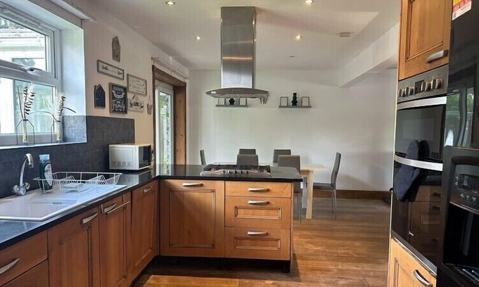 Strensall House | Stunning 5-bedroom detached house