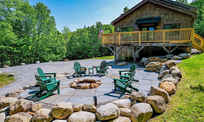 North Creek House | Stunning 5BR/4BA Lodge in Adirondacks: Near Gore Mountain, Fire Pit, Great Views