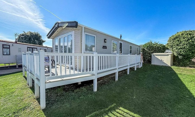 Great Yarmouth House | Stunning 6 berth caravan with decking at Cherry Tree Park in Norfolk ref 70802C