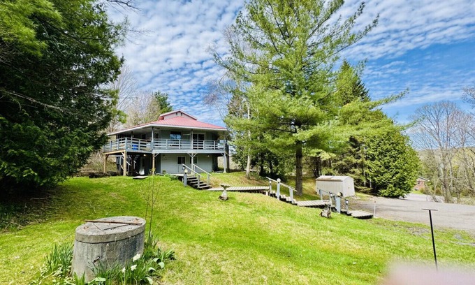 Brighton Cottage | Stunning all season cottage
