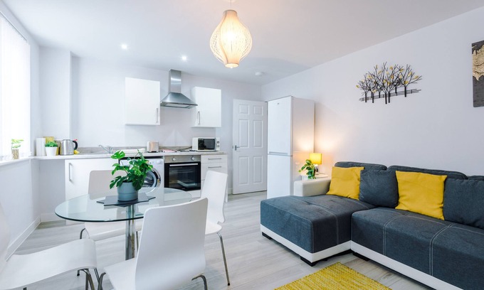Kirkdale Apartment | Stunning and Modern 2 bedroom Apt in Liverpool
