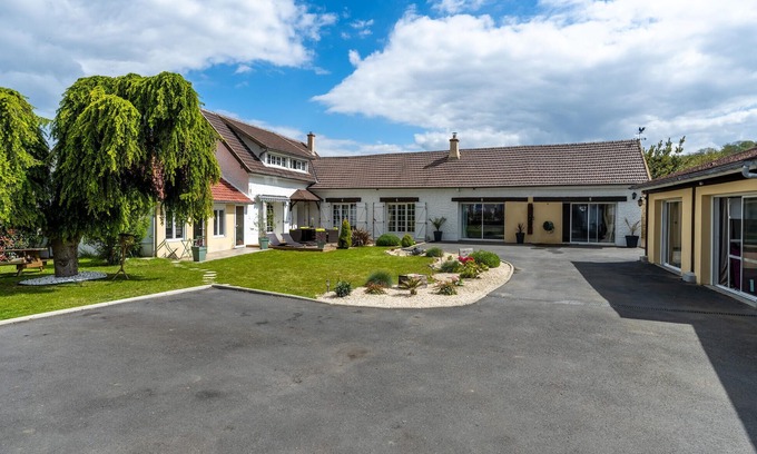 Amblainville Apartment | Stunning apartment in Amblainville
