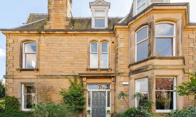 Grange Apartment | Stunning apartment in Prestigious Grange area close to Morningside & Marchmont