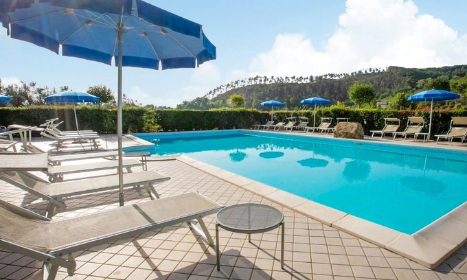 Monteluiano Apartment | Stunning apartment in Gubbio with WiFi