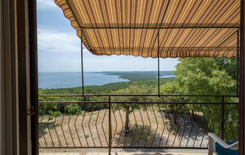 Koromacno Apartment | Stunning Apartment In Koromacno