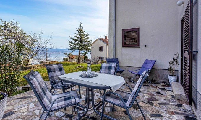 Opric Apartment | Stunning apartment in Lovran with WiFi