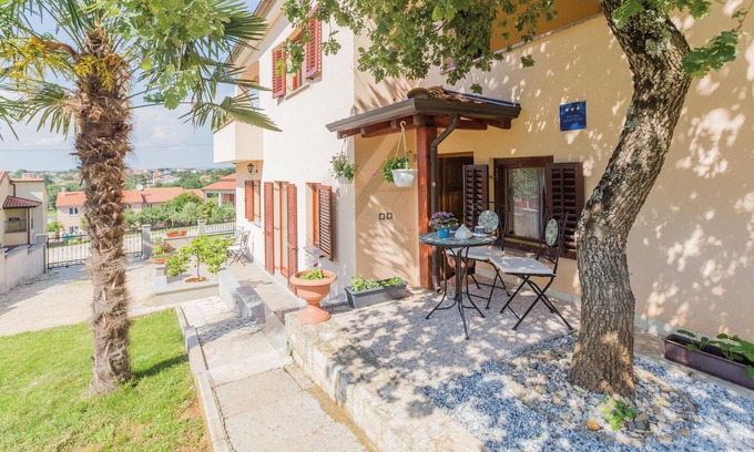 Zbandaj Apartment | Stunning apartment in Radmani with WiFi