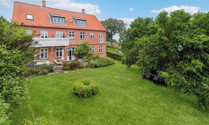 Bolshavn Apartment | Stunning apartment in Svaneke with WiFi