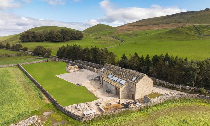 Skipton House | Stunning Barn Conversion in the heart of Yorkshire Dales