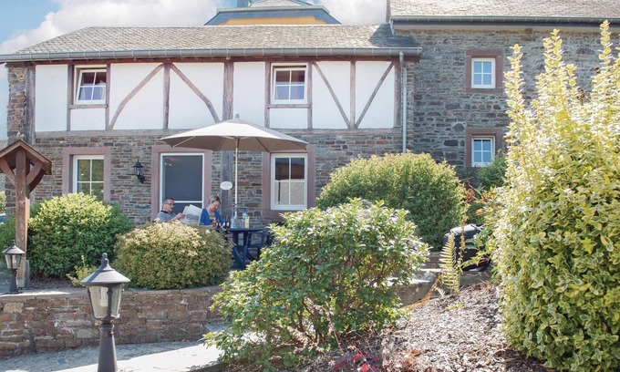 Weweler House | Stunning home in Burg Reuland/Steffesh.