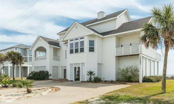 Indian Beach House | Stunning Beach Front Retreat in Galveston