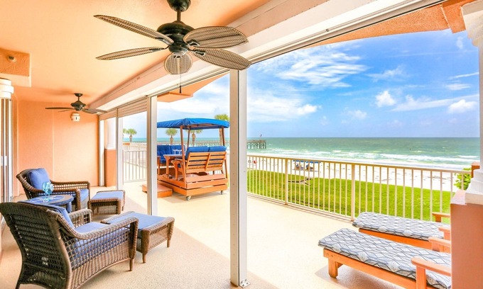 Redington Beach Condo | Stunning Beachfront, Huge Balcony, W/D, Free Wi-Fi & Cable, BBQ, 2 Pools, Hot Tub ~ 110 La Contessa