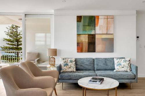 Manly Apartment | Stunning Beachfront penthouse-Beach District Views