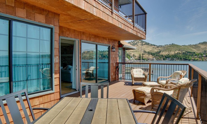 Clearlake House | Stunning CA Getaway on the Shores of Clear Lake!