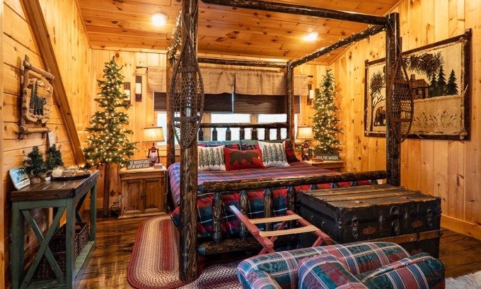 Durham House | Stunning Cabin, Hot Tub, Mtn View, Mins to Windham