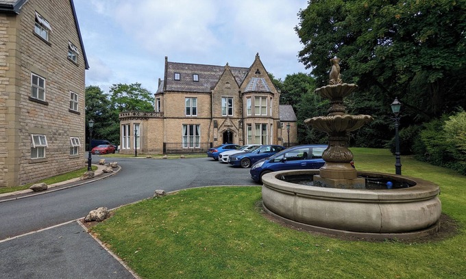 Salford Apartment | Stunning Chaseley Grade 2, 2KB Apt - Salford