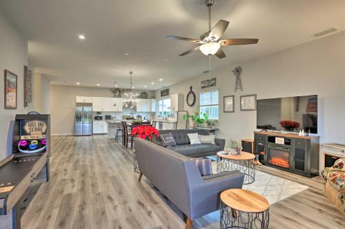 Clovis House | Stunning Clovis Home about 1 Mile to Old Town!