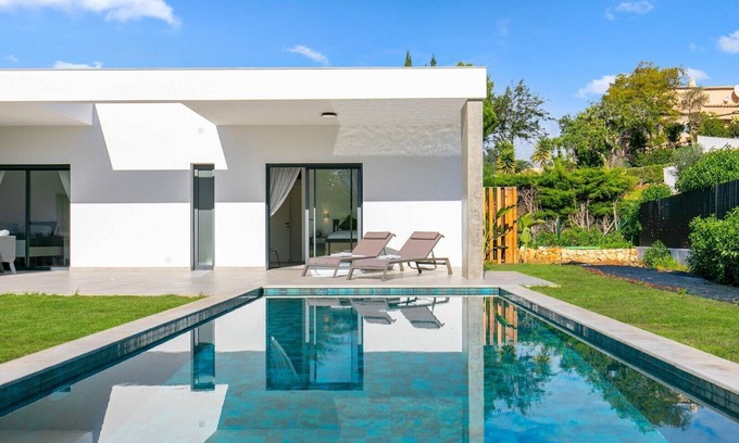 Alcalar Villa | Stunning contempory villa.