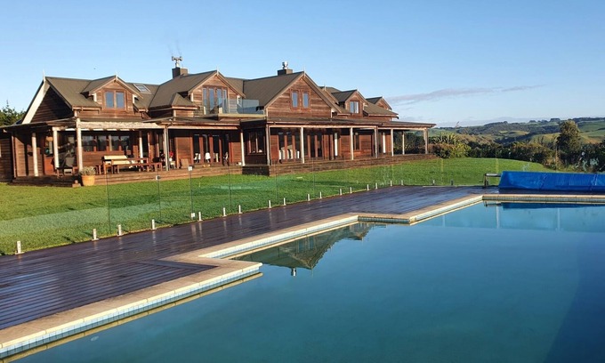 Kaeo Cabin | STUNNING COASTAL HOLIDAY HOME! Glorious Sea Views and Pool in the Bay of Islands