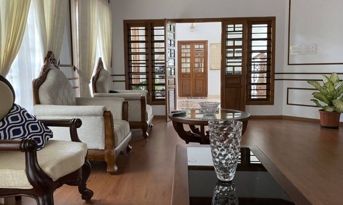 Thiruvananthapuram House | Stunning Colonial mansion-Private Pool