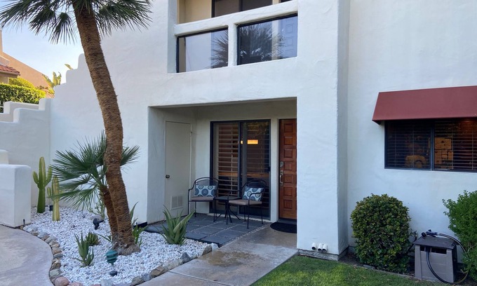 Indian Canyon Condo | Stunning Condo in Palm Springs in Indian Canyons neighborhood