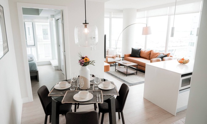 Victoria Park Condo | Stunning Corner Suite with Breathtaking Views of the Saddledome and Skyline