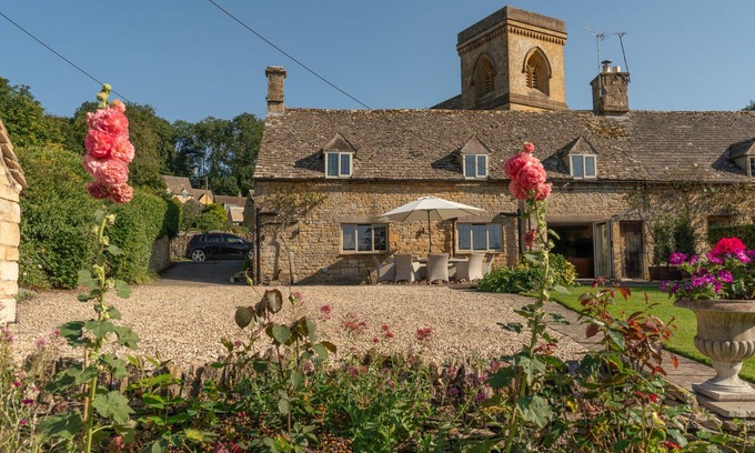 Snowshill Village Cottage | Stunning Cotswold Cottage in Snowshill