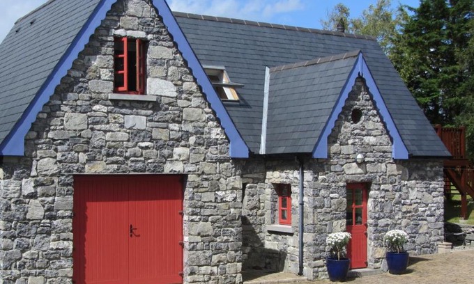 Kinvara House | Stunning cottage near Kinvara