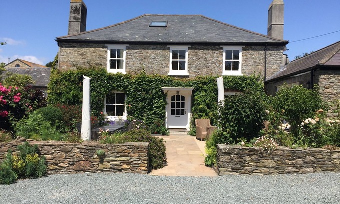 Kingsbridge Cottage | Stunning Country House, heated pool, hot tub, close to beach near Salcombe