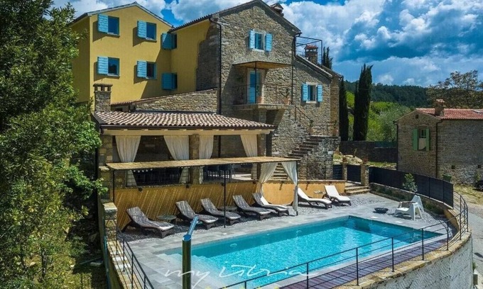 Livade Villa | Stunning cozy Casa Jovanin with pool near Buzet
