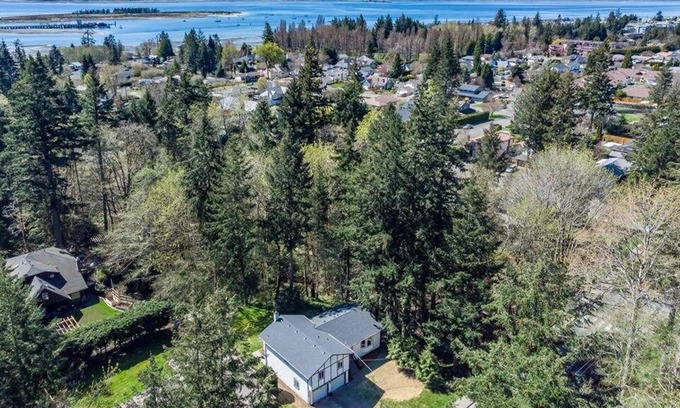 Comox House | Stunning Creekside Comox Character Home