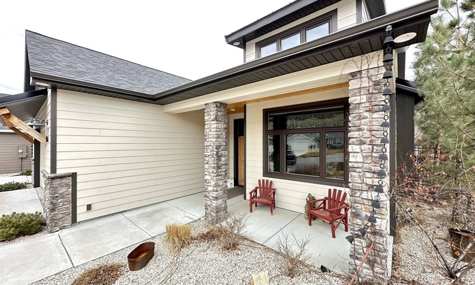 Billings House | Stunning custom comfy home in quiet NW Billings