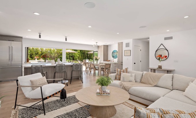 Alta Mesa House | Stunning Designer Home in Quiet Mesa Neighborhood