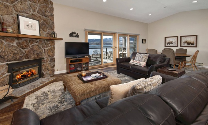 Corinthian Hills Condo | Stunning Direct Lake Dillon Views from this Top Floor Condo