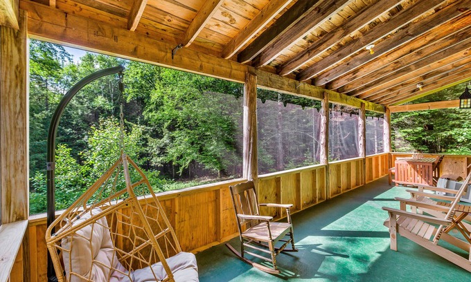 Schroon Lake House | Stunning dog-friendly cabin with grill, deck, golf nearby, & washer/dryer