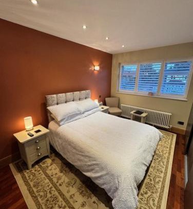 Greenwich House | Stunning double bedroom Greenwich London with private bathroom