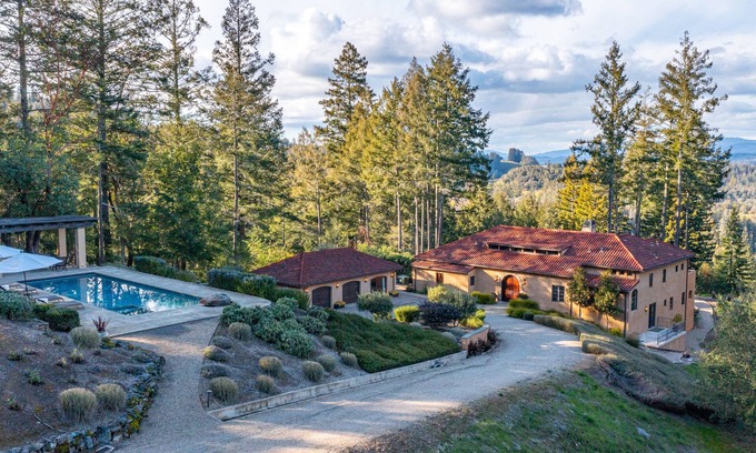 Healdsburg House | Stunning Dry Creek Road Estate