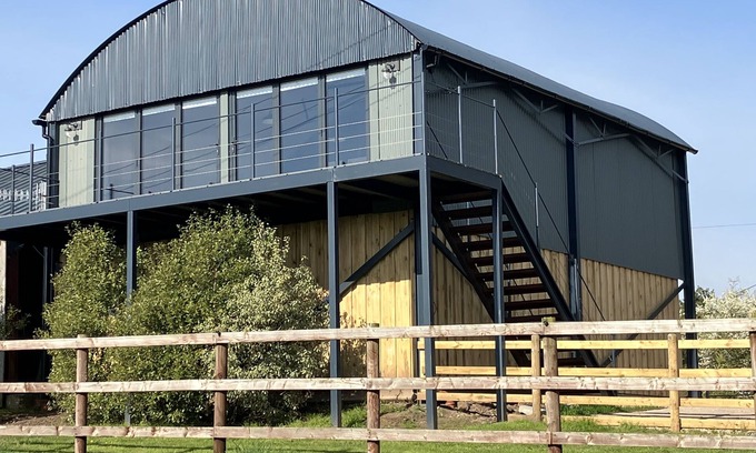 Whitchurch House | Stunning Dutch Barn conversion in the Shropshire countryside