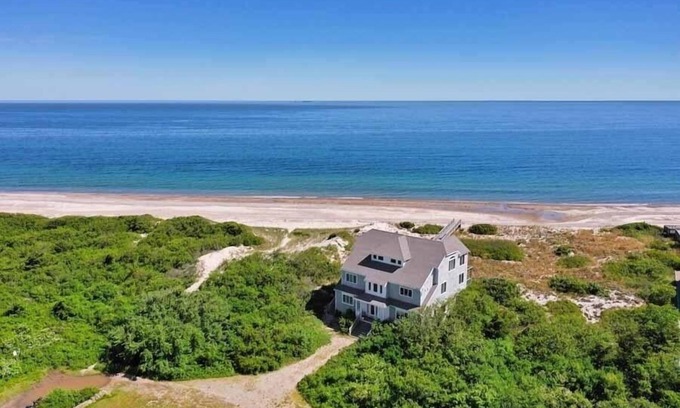 East Sandwich House | Stunning East Sandwich Home On Private Beach RPAM100