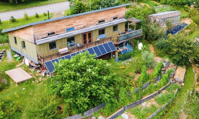 Portneuf Other | Stunning eco-house at Jardins de Maïa