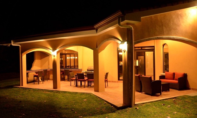 Mercedes Sur House | Stunning Estate home in the hills of Costa Rica