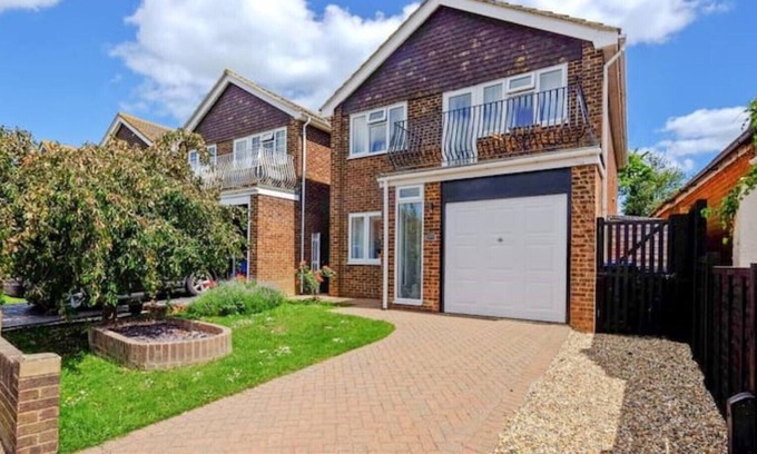 Herne Bay House | Stunning Family Home, Within Walking Distance to Herne Bay Beach