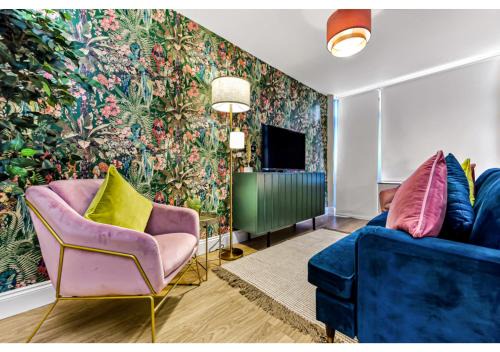 Hackney Wick Apartment | Stunning Family Home - Sleeps 11