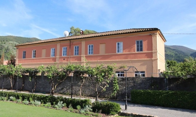 Vorno Villa | Stunning family villa, nestled within the village of Vorno, south of Lucca