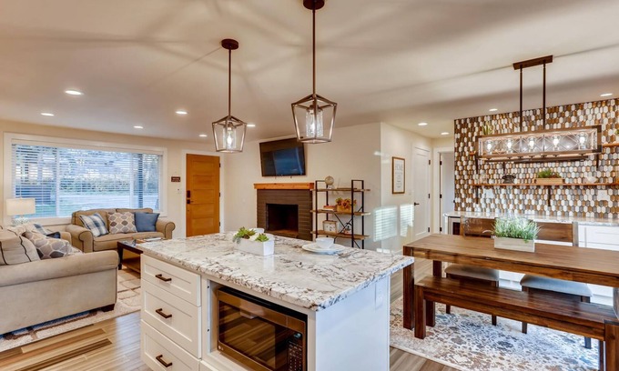 Lake Morton-Berrydale House | Stunning Farmhouse ♞ Meets Contemporary Lifestyle
